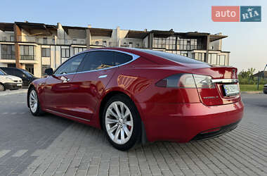 Лифтбек Tesla Model S 2016 в 