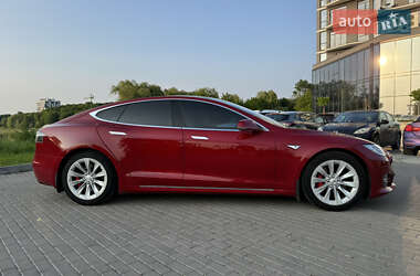 Лифтбек Tesla Model S 2016 в 