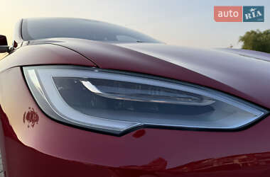 Лифтбек Tesla Model S 2016 в 