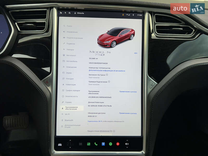 Лифтбек Tesla Model S 2016 в Ровно