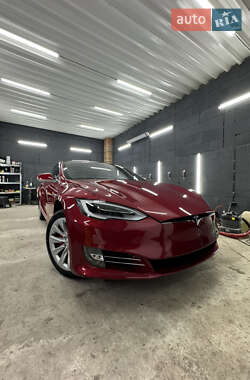 Лифтбек Tesla Model S 2016 в 
