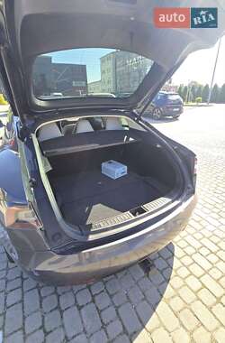 Ліфтбек Tesla Model S 2014 в 