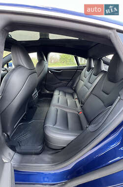 Ліфтбек Tesla Model S 2020 в 