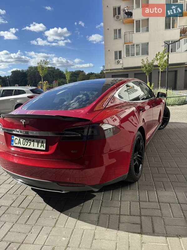 Ліфтбек Tesla Model S 2014 в Черкасах