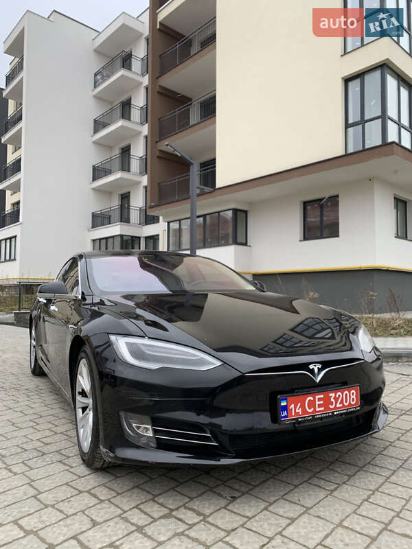 Ліфтбек Tesla Model S 2019 в 