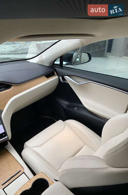 Ліфтбек Tesla Model S 2019 в 