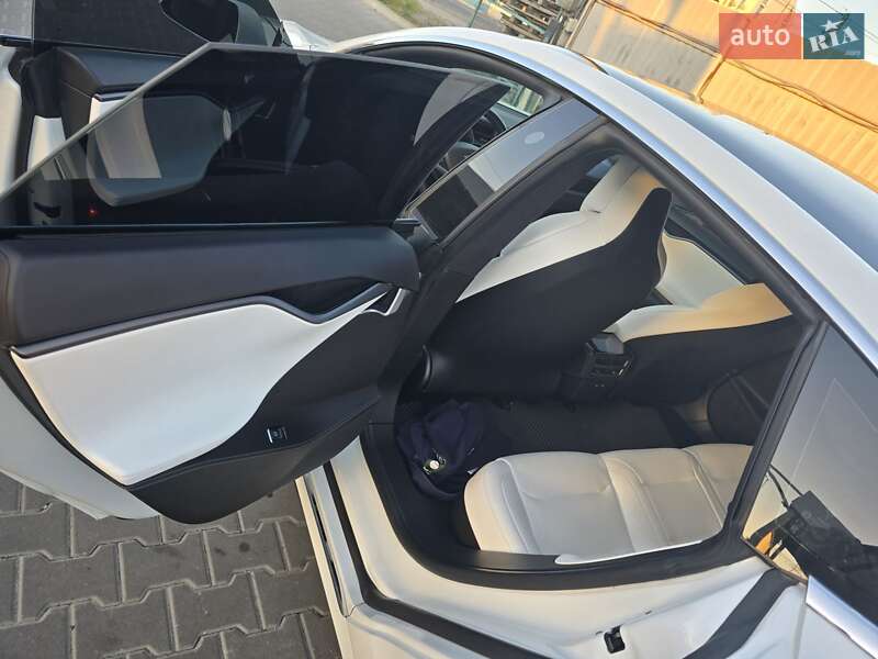 Ліфтбек Tesla Model S 2019 в Києві