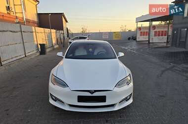Ліфтбек Tesla Model S 2019 в 