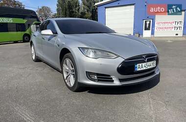 Лифтбек Tesla Model S 2013 в Киеве