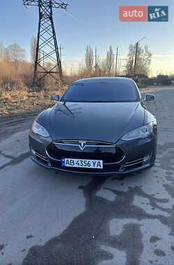 Ліфтбек Tesla Model S 2014 в Львові