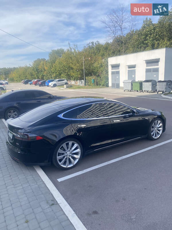 Ліфтбек Tesla Model S 2013 в Харкові