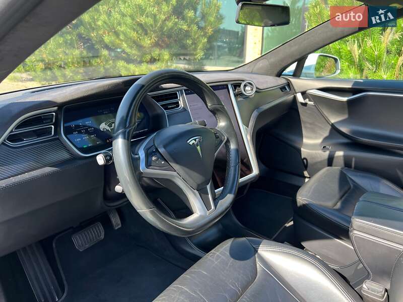 Лифтбек Tesla Model S 2016 в Хмельницком фото 12 Лифтбек Tesla Model S 2016 в Хмельницком