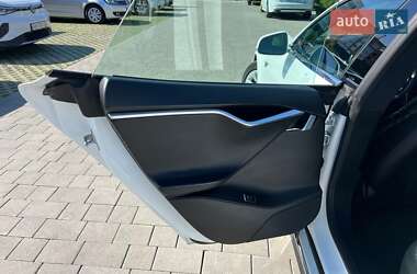 Лифтбек Tesla Model S 2016 в 