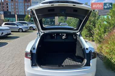 Лифтбек Tesla Model S 2016 в 