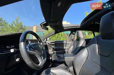 Лифтбек Tesla Model S 2016 в 