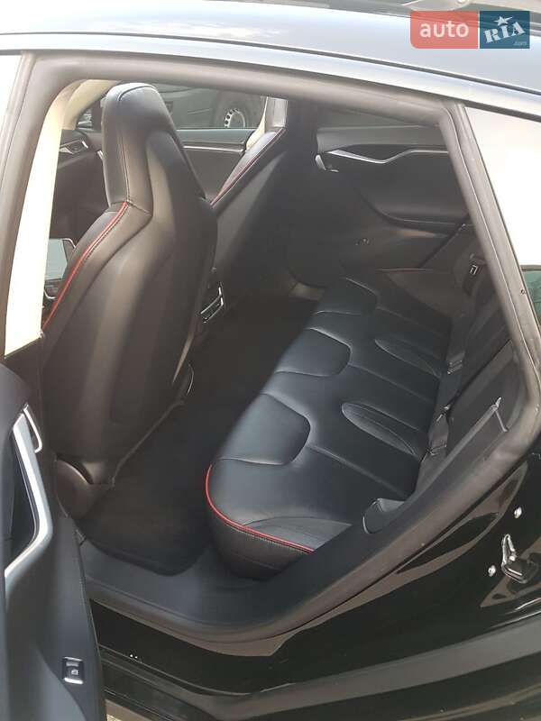 Лифтбек Tesla Model S 2013 в Одессе