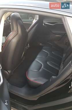Ліфтбек Tesla Model S 2013 в 