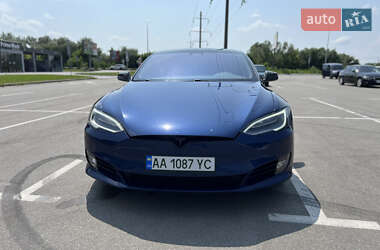 Ліфтбек Tesla Model S 2019 в 