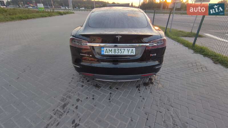 Лифтбек Tesla Model S 2013 в Житомире