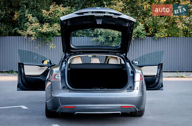 Лифтбек Tesla Model S 2015 в 