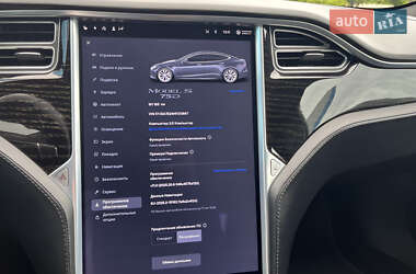 Лифтбек Tesla Model S 2017 в 