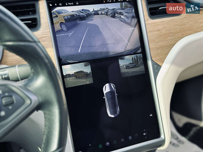 Ліфтбек Tesla Model S 2018 в Кременчуці