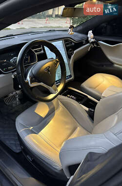 Ліфтбек Tesla Model S 2015 в 