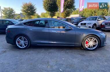 Лифтбек Tesla Model S 2014 в 