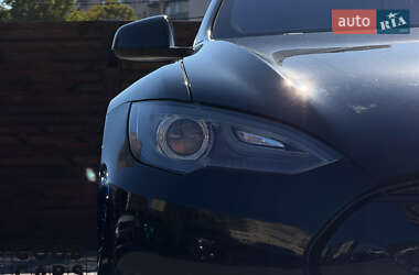 Ліфтбек Tesla Model S 2013 в 