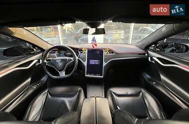 Лифтбек Tesla Model S 2016 в 
