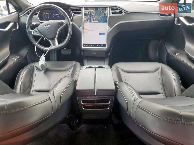 Лифтбек Tesla Model S 2016 в Хмельницком