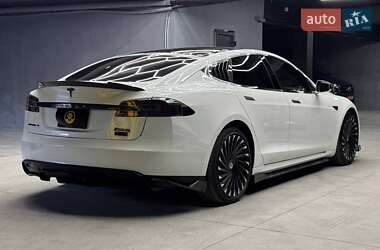 Лифтбек Tesla Model S 2016 в 