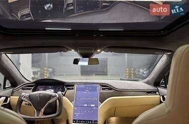 Лифтбек Tesla Model S 2016 в 