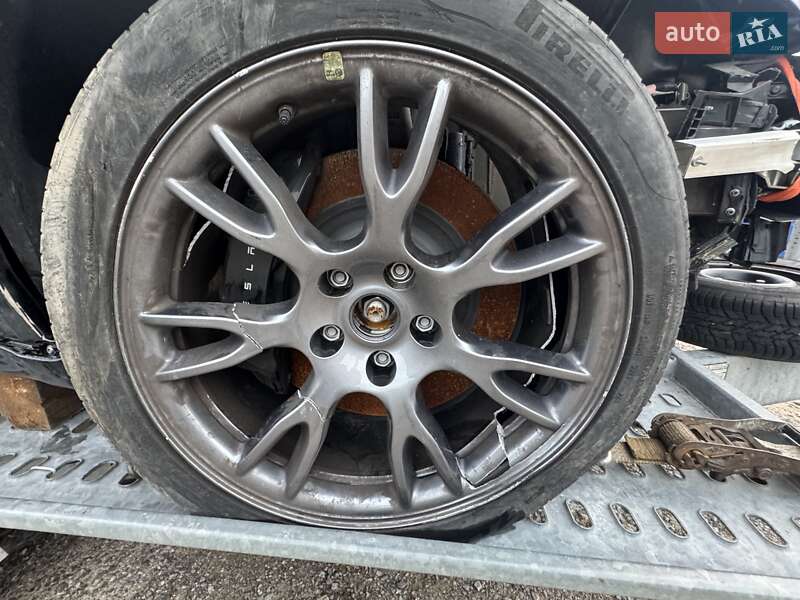 Лифтбек Tesla Model S 2022 в Ровно