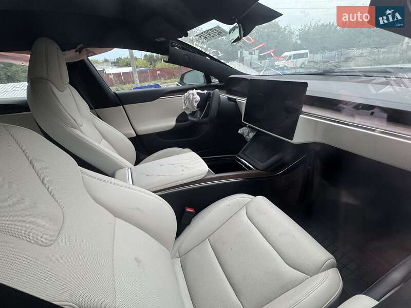 Лифтбек Tesla Model S 2022 в Ровно