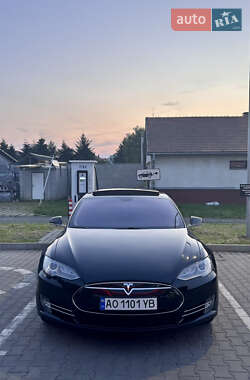Ліфтбек Tesla Model S 2014 в 