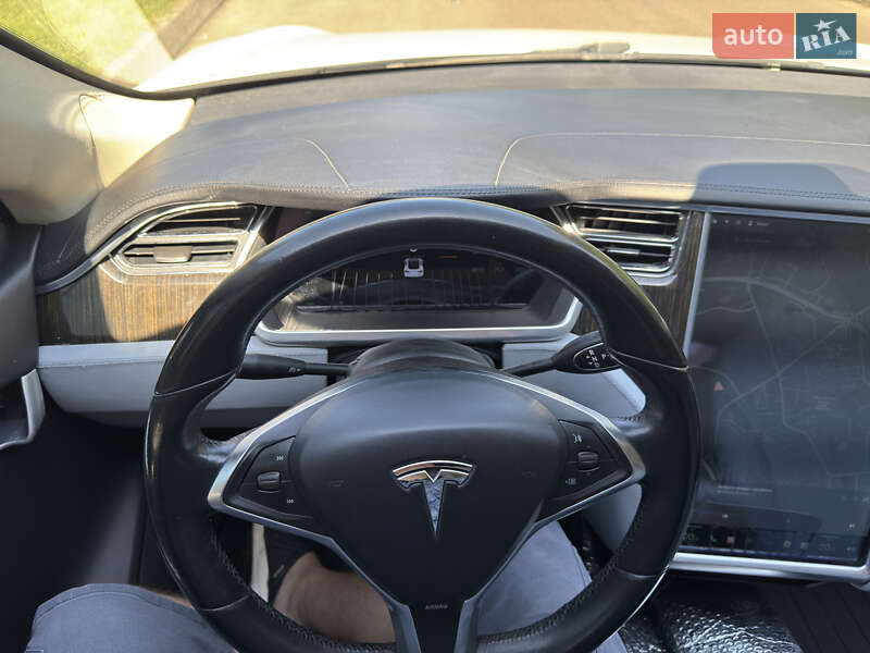 Лифтбек Tesla Model S 2013 в Ровно
