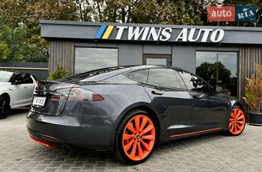 Лифтбек Tesla Model S 2015 в 
