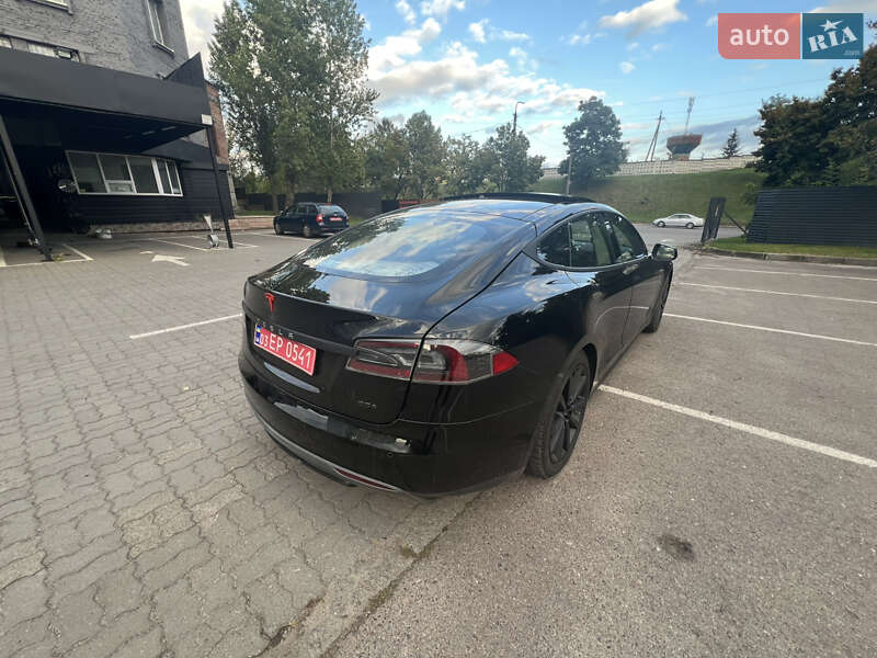 Ліфтбек Tesla Model S 2013 в Луцьку