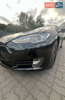 Лифтбек Tesla Model S 2013 в 