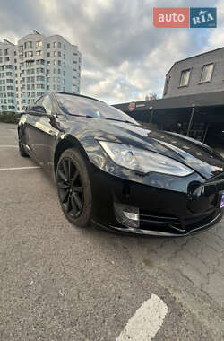 Лифтбек Tesla Model S 2013 в 