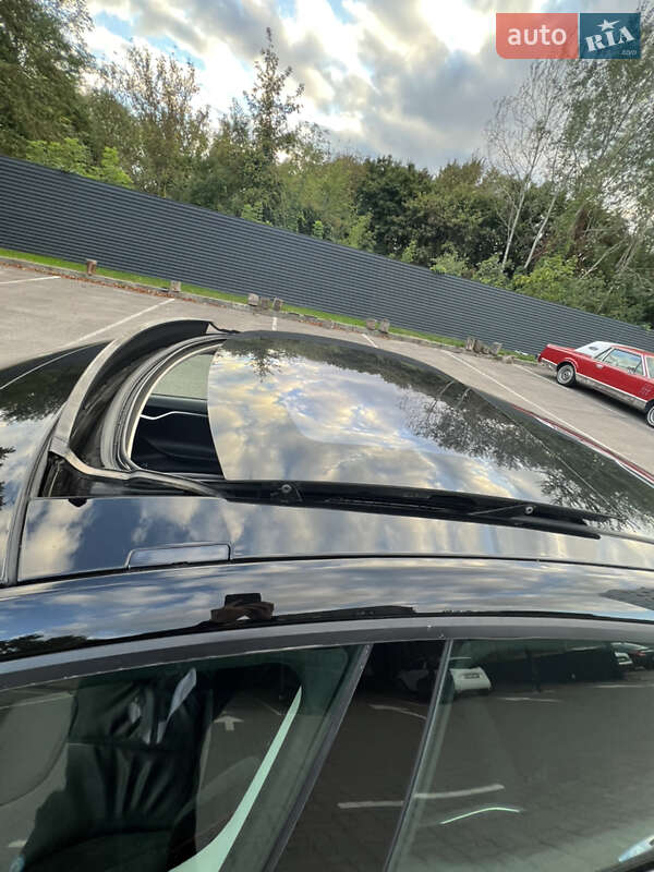 Ліфтбек Tesla Model S 2013 в Луцьку