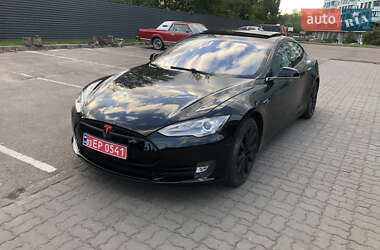 Лифтбек Tesla Model S 2013 в 
