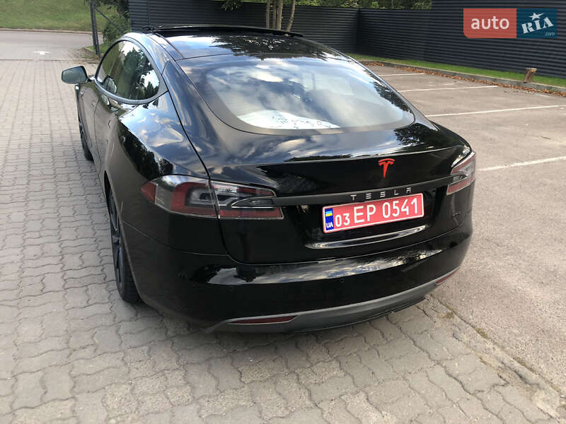 Ліфтбек Tesla Model S 2013 в Луцьку