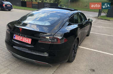 Лифтбек Tesla Model S 2013 в 
