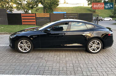 Лифтбек Tesla Model S 2013 в 
