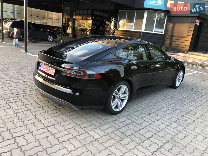 Ліфтбек Tesla Model S 2013 в Луцьку