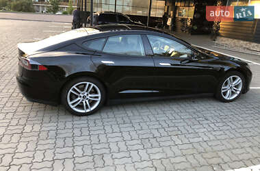 Лифтбек Tesla Model S 2013 в 