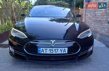Ліфтбек Tesla Model S 2014 в 