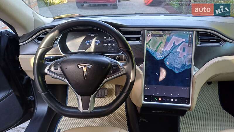 Ліфтбек Tesla Model S 2014 в Запоріжжі